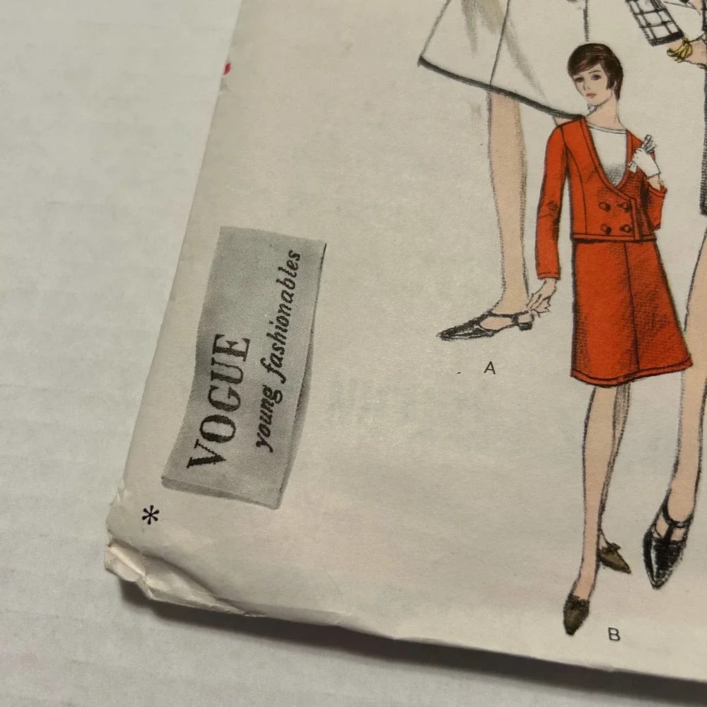 Vogue Vintage Pattern #6618 Juniors Jacket Skirt‎ Blouse Size 14